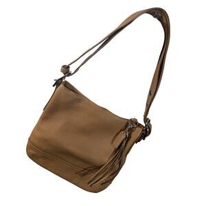 VINTAGE COACH! FAWN BEIGE GENUINE LEATHER, SILVER HARDWARE BAG, PURSE, HANDBAG!